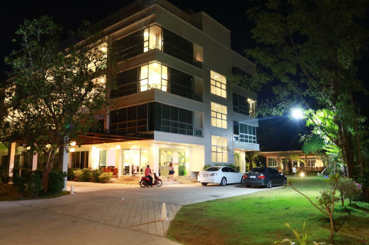 The Pano Hotel & Residence Ao Nang Bagian luar foto
